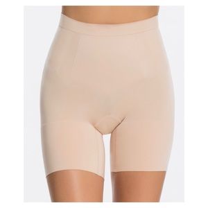 SPANX OnCore Mid-Thigh Short Style SS6615 S